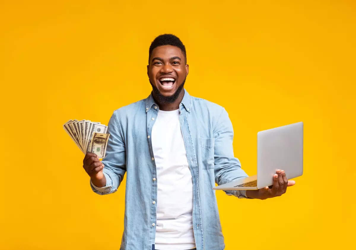 Earning Money Online: Exploring Opportunities in the Digital World