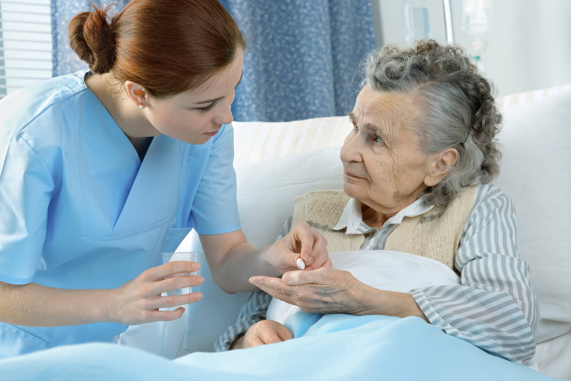 Home Nursing Care vs. Personal Home Care Assistance: What’s the Difference?