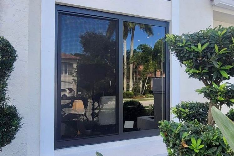 Choosing the Best: Vinyl vs. Aluminum Impact Windows for Florida Homes